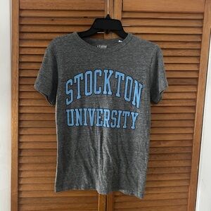 Stockton University New Jersey D3 College Graphic School Tee Sz XS